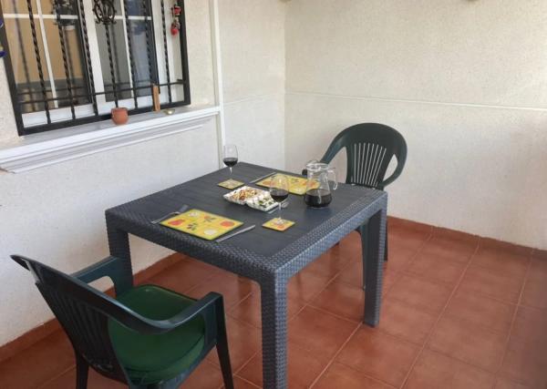 Piso en La Marina, 2 m