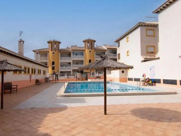 Piso en La Marina, 2 m