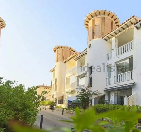 Piso en La Marina, 2 m