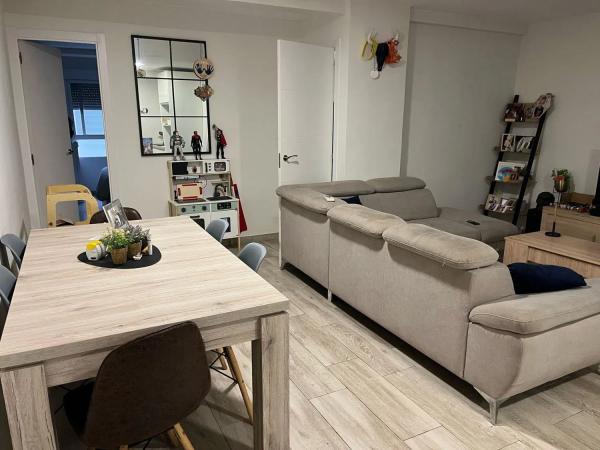 Piso en Barrio Reina Victoria-Miguel Hernández