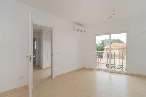 Chalet pareado en calle Serra Grossa