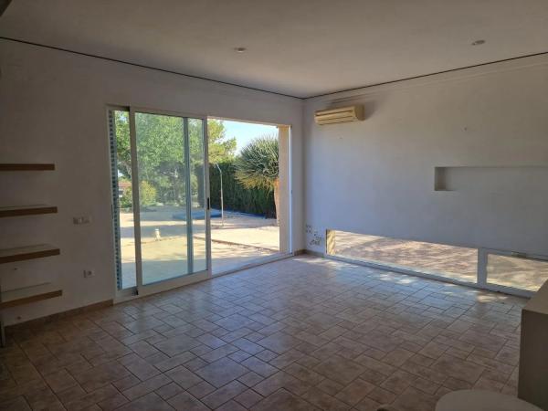 Casa independiente en calle Río Volga