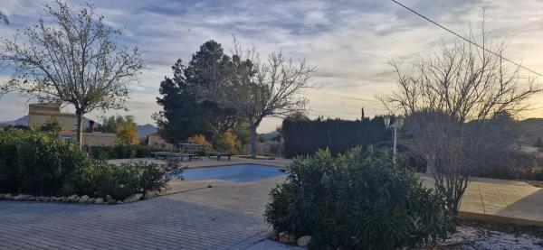 Casa independiente en calle Río Volga