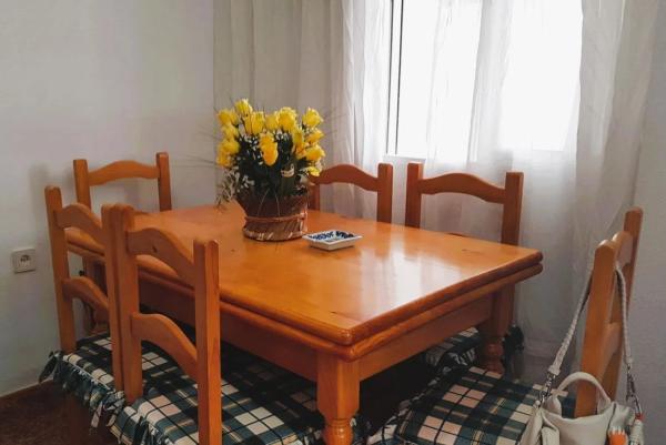 Casa independiente en calle Halcón