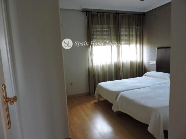 Chalet pareado en avenida Doctor Severo Ochoa