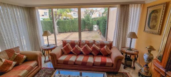 Casa independiente en calle de Gijon