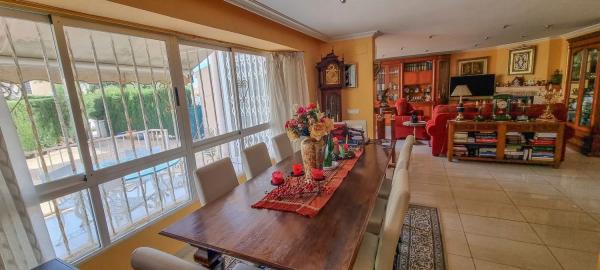 Casa independiente en calle de Gijon