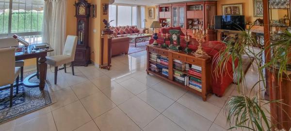 Casa independiente en calle de Gijon