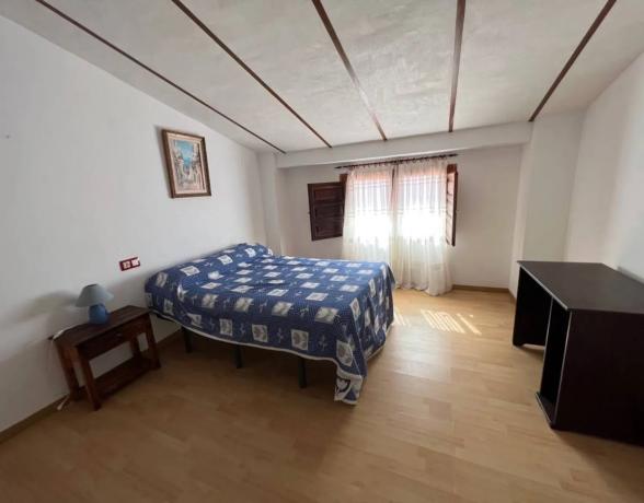 Casa independiente en avenida Constitució, 8