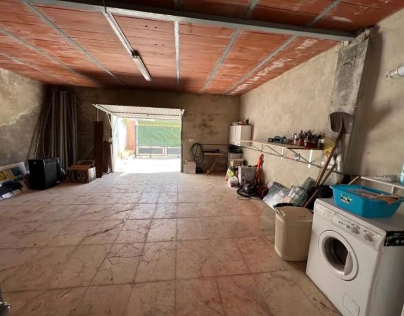 Casa independiente en avenida Constitució, 8