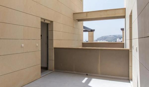 Piso en Arenales del Sol