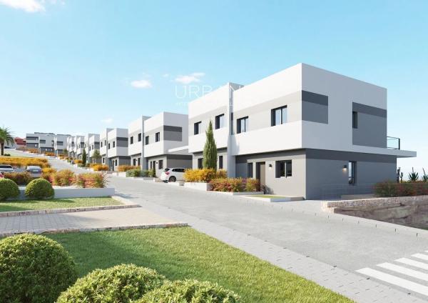 Chalet adosado en avenida Barcelona