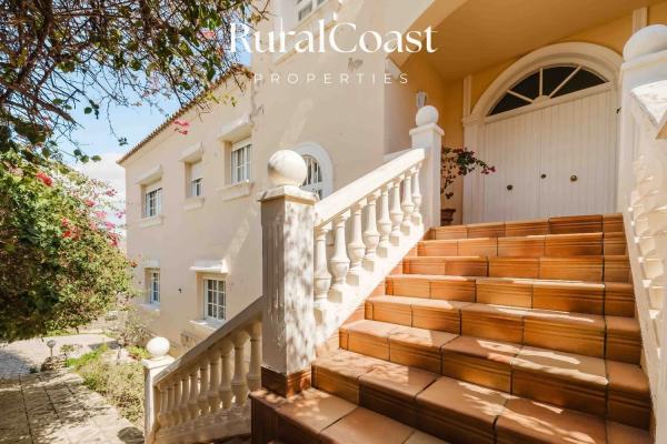 Casa independiente en calle d'Oriola