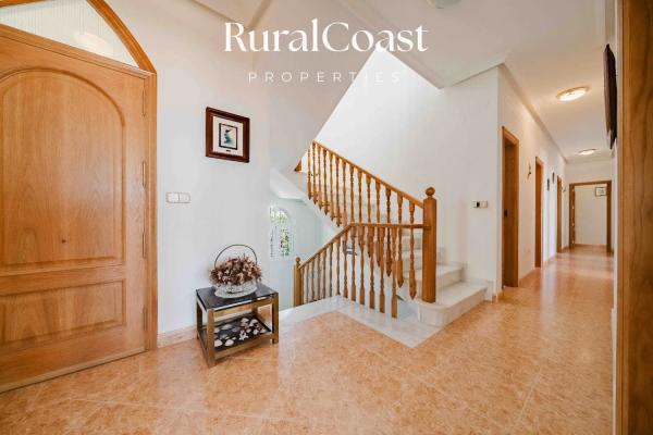 Casa independiente en calle d'Oriola