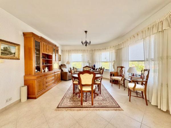 Casa independiente en avenida Llimeres, 20