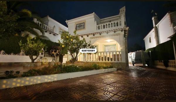 Chalet adosado en C/urbanización s/n