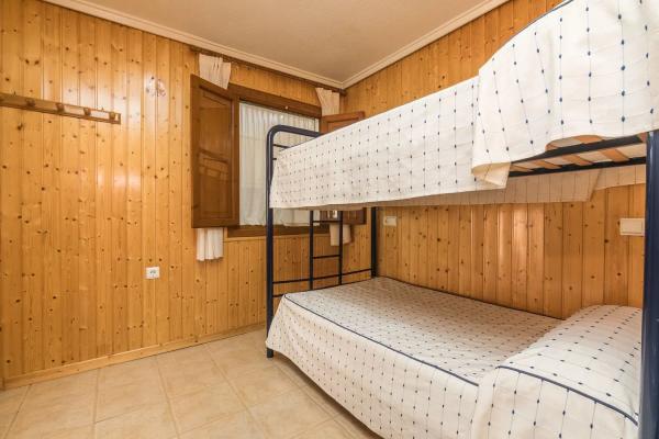 Chalet adosado en calle Jazmines, 36