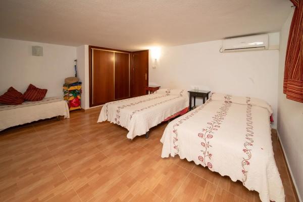 Casa independiente en calle Benito Pérez Galdós, 26