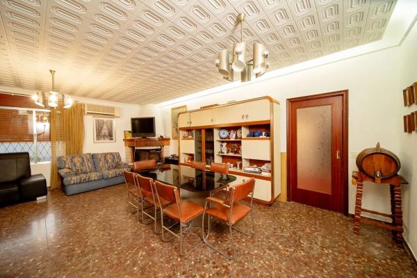 Casa independiente en calle Benito Pérez Galdós, 26