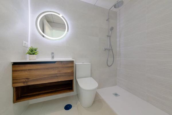 Casa independiente en calle Praga s/n