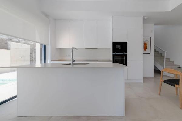 Casa independiente en calle Praga s/n