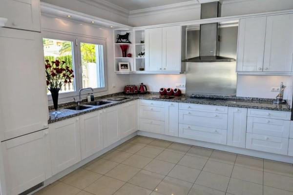 Casa independiente en calle Golondrina