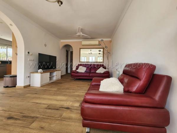 Casa independiente en calle Higuera