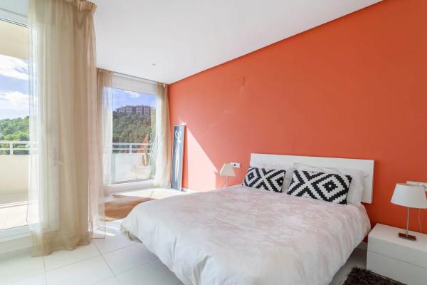 Piso en calle Suiza, 165