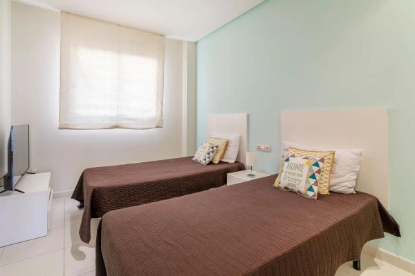 Piso en calle Suiza, 165