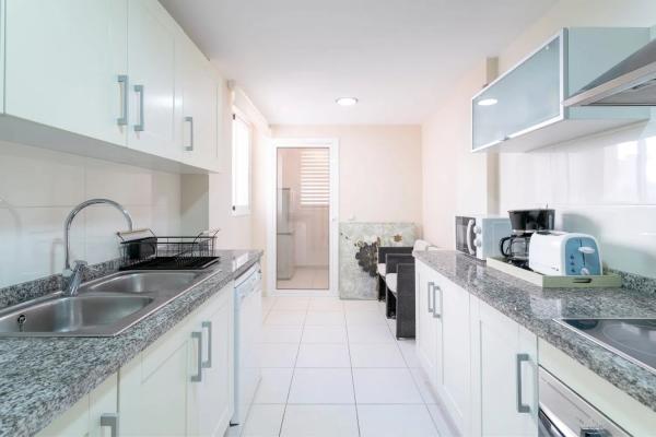 Piso en calle Suiza, 165