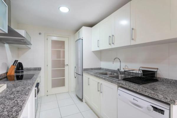 Piso en calle Suiza, 165