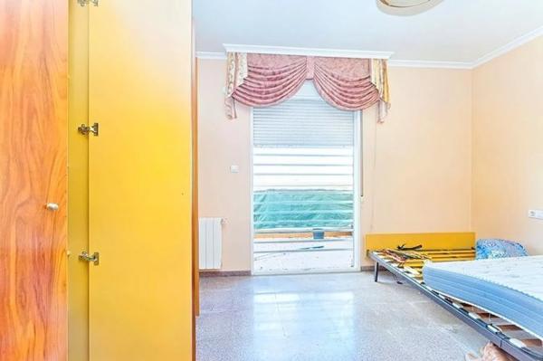 Chalet pareado en avenida de Villena