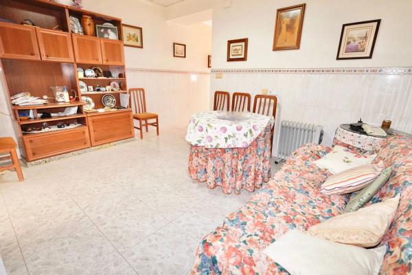 Casa de pueblo en calle San Joaquín, 63