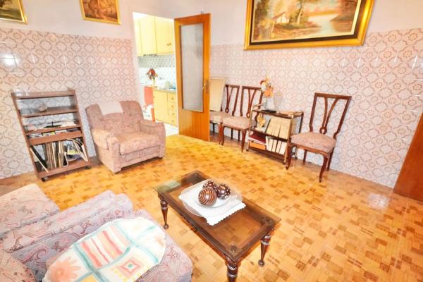 Casa de pueblo en calle San Joaquín, 63