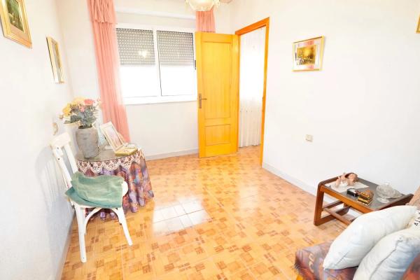 Casa de pueblo en calle San Joaquín, 63