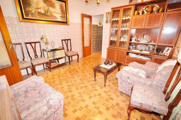 Casa de pueblo en calle San Joaquín, 63