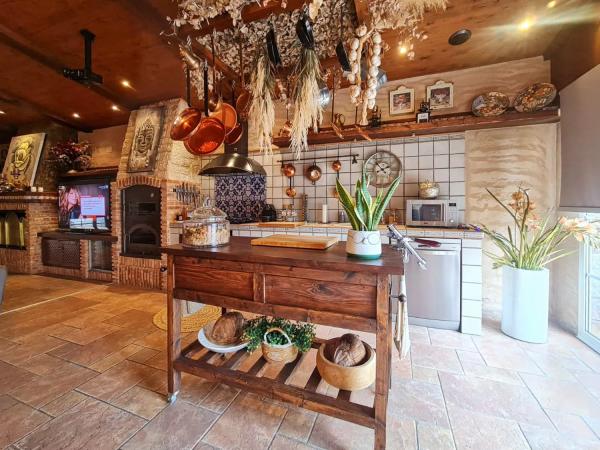 Casa independiente en avenida Colegio Miguel Cervantes