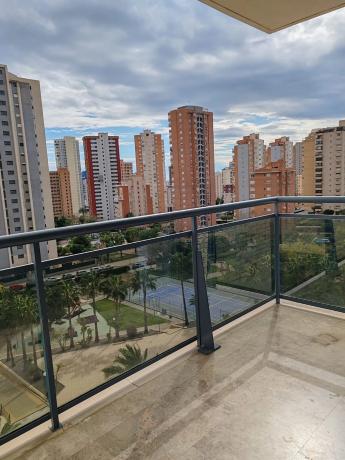 Piso en avenida del Municipi