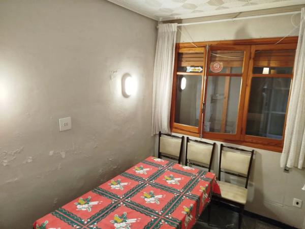 Casa independiente en avenida Verge de la Pau, 7