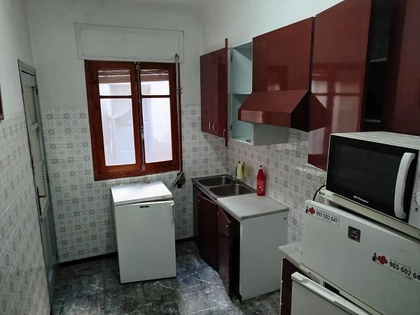 Casa independiente en avenida Verge de la Pau, 7