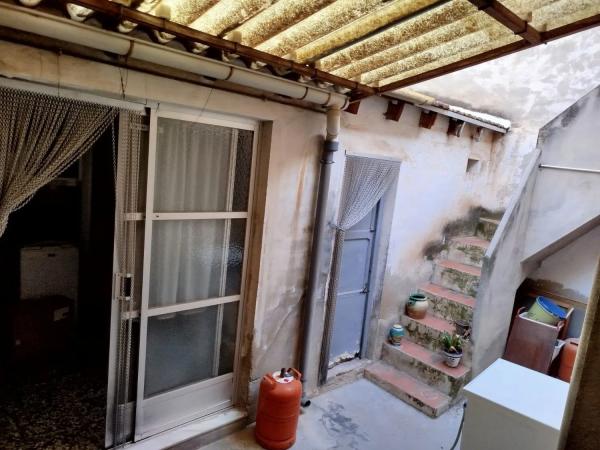 Casa independiente en avenida Verge de la Pau, 7