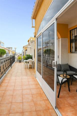 Chalet adosado en calle Trepadora