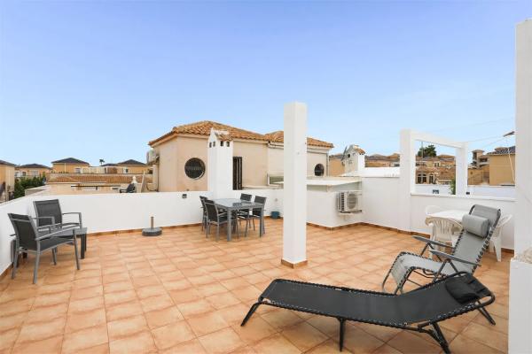 Chalet adosado en calle Trepadora