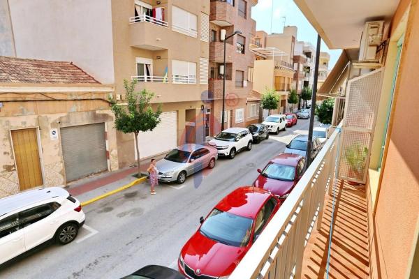 Piso en calle Luis Rivera, 32