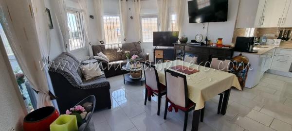 Casa independiente en calle Palmito