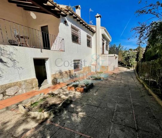 Casa independiente en avenida de la Marina
