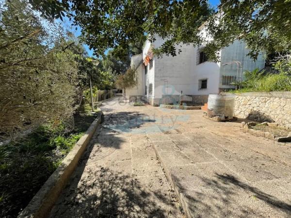 Casa independiente en avenida de la Marina