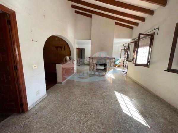 Casa independiente en avenida de la Marina