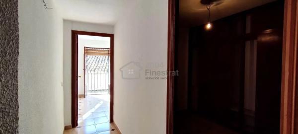 Casa independiente en calle Parra