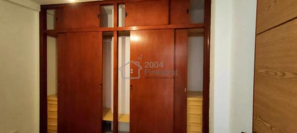 Casa independiente en calle Parra